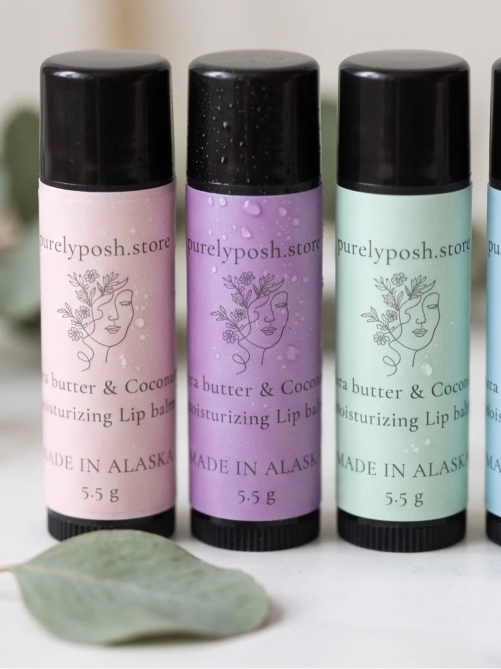 7 tubes Shea Butter & Coconut 🥥 Lip Balm Gift Set. Moisturizing Lip Balm